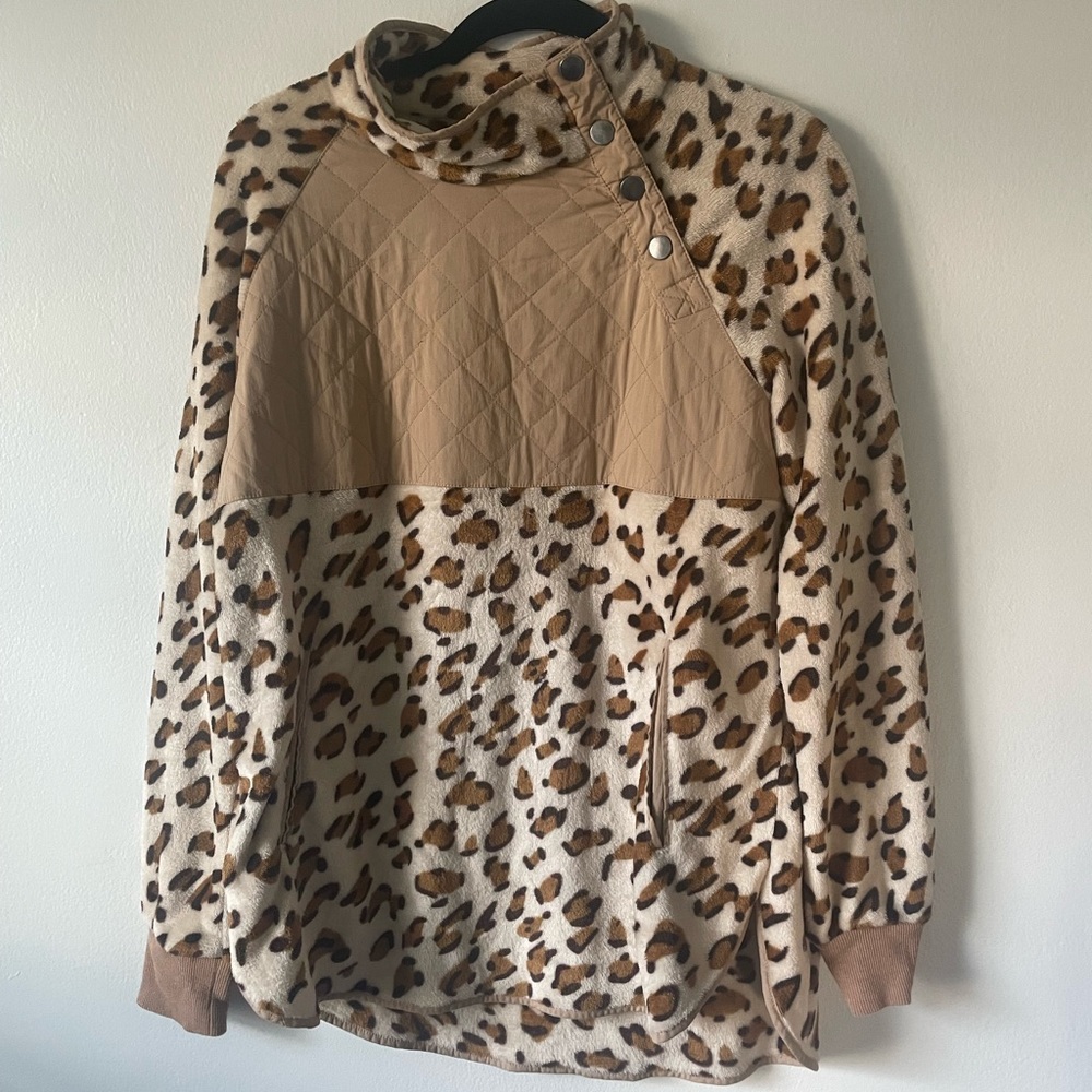 White Birch Cheetah Pullover | Medium